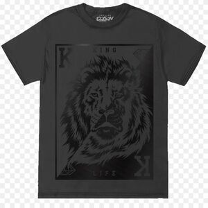 Majestic Lion Graphic Tee in Black